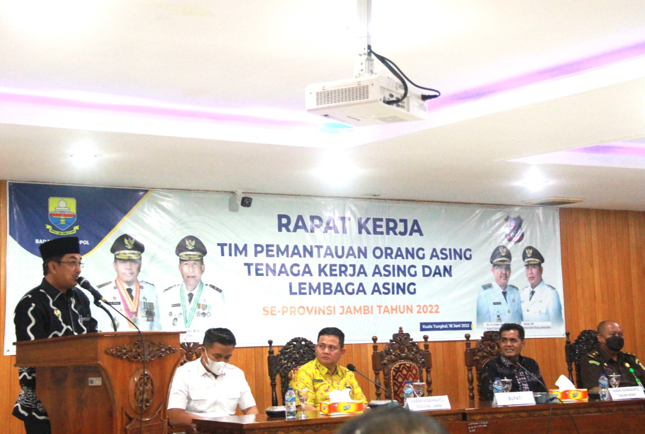 Bupati Tanjab Barat Warning Perusahaan Untuk Laporkan TKA Dengan Jujur