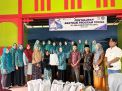 Ketua TP PKK Kerinci Ny. Nurhayati Asraf Salurkan Bantuan Program Sosial Kerjasama Bank Indonesia di Desa Koto Tuo Ujung Pasir
