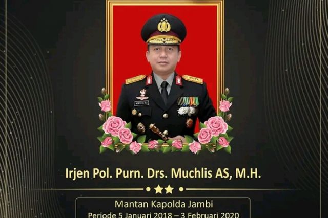 Jenazah Mantan Kapolda Jambi Almarhum Irjen Pol (Purn) Muchlis di Makamkan di TMP Satria Bakti