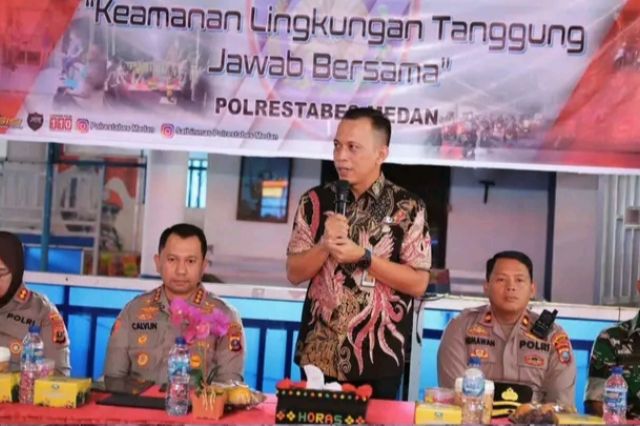 Kapolrestabes Medan Dengarkan Curhat Warga Jermal