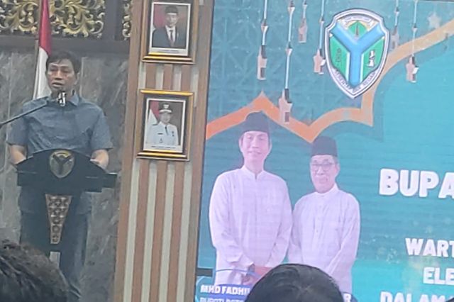 Bupati Batang Hari Silaturahmi dengan Wartawan di Rumah Dinas