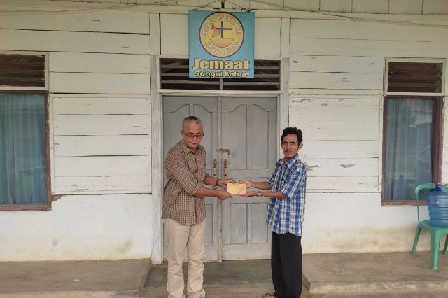 PTPN IV Regional 4 Bantu Bangun Masjid dan Gereja