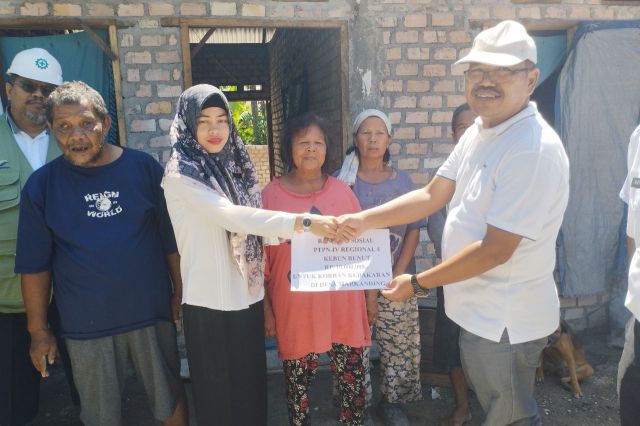 Tiga KK Korban Kebakaran Dibantu PTPN IV Regional 4