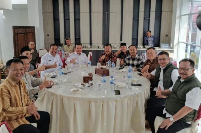 Saat Dampingi Gubernur, Pj Bupati Kerinci Asraf Ajak Cabup Kerinci Ciptakan Pilkada Damai