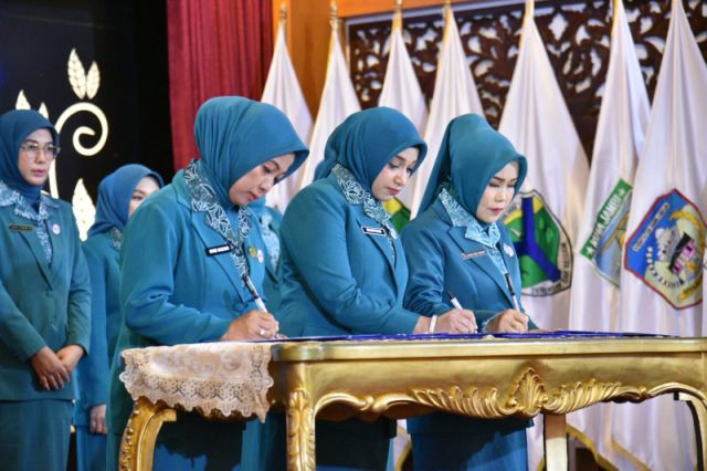 Novra Wenti Resmi Dilantik sebagai Ketua TP PKK, Posyandu, Dekranasda, dan Bunda PAUD Kabupaten Kerinci