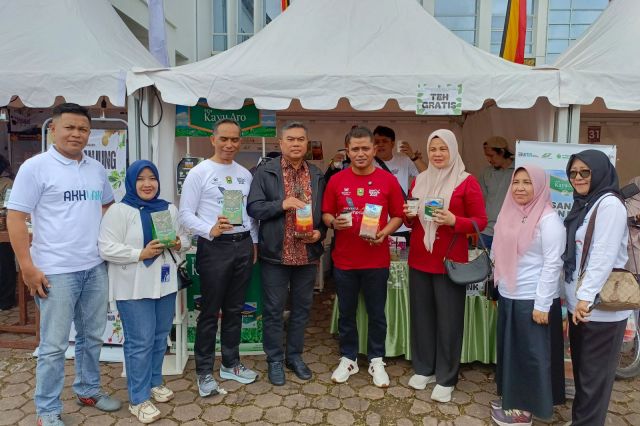 Teh Kayu Aro Ikut Semarakkan Solok Maimbu 2025