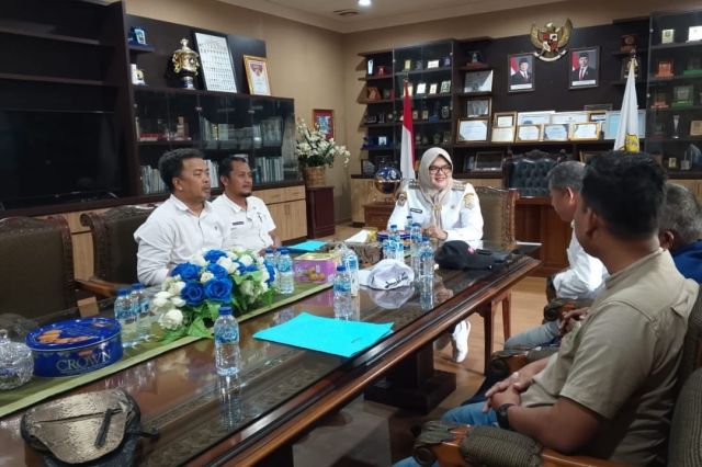 Silahturahmi Panitia Kongres PWI Jambi dengan Bupati Tanjung Jabung Timur Bahas publikasi Pembangunan 