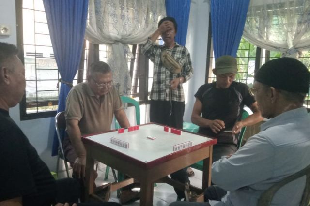 Pertandingan Seru Pool A dan Pool B Turnamen Domino Pasangan PWI Jambi Hasilkan Juara Bersama