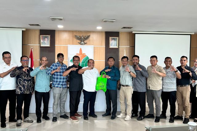 Bahas Penguatan Kebun Rakyat, PTPN IV Regional 4 dan Komisi 1 DPRD Jambi Kolaborasi 