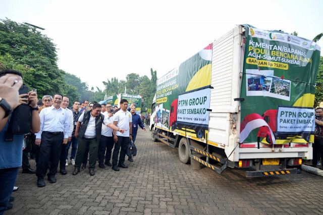 PalmCo Salurkan 500 Ton Minyak Goreng untuk Korban Banjir Sumatra