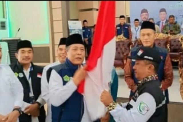 Pj. Bupati Kerinci, Asraf Hadiri Pelepasan Jemaah Calon Haji Jambi 2024