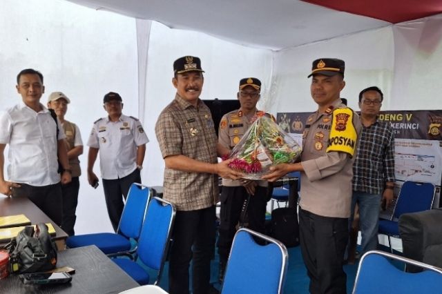 Pj Bupati Kerinci Asraf Cek Pos Pengamanan Lebaran 2024