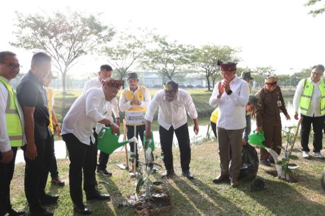 Menteri Lingkungan Hidup-PTPN IV PalmCo Luncurkan Gerakan Tanam 1,5 Juta Pohon